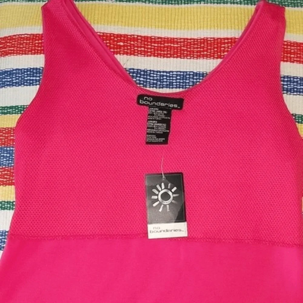 Y2K Vintage no boundaries  hot‎ pink tank top NWT